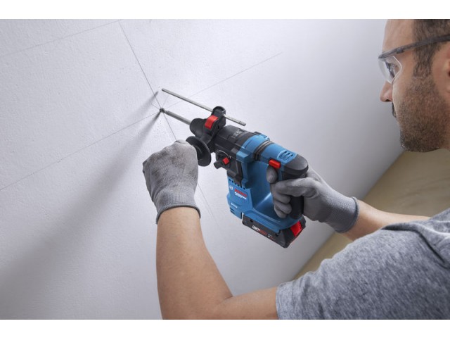 Akumulatorsko vrtalno kladivo s sistemom SDS plus GBH 18V-18, 0611927000