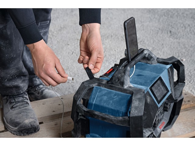 Akumulatorski radio Bosch GPB 18VH-6 SRC, 06014A6200