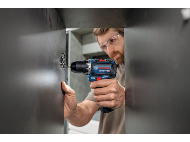 Akumulatorski vrtalni vijačnik GSR 12V-32 v torbi, 06019N7003