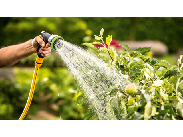 Akumulatorska črpalka za deževnico Bosch GardenPump 18V-2000, 18V,  18V/2,5 Ah, AL 1810 CV, 2000l/h, 2.2kg, 06008C4202