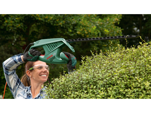 Električne škarje za živo mejo Bosch EasyHedgeCut 55, 450W, 550mm, 2.7kg, 0600847C02