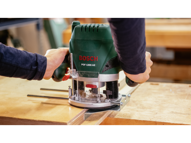 Namizni rezkalnik Bosch POF 1200 AE, 1.200W, 1/4, 3.4kg, 060326A100