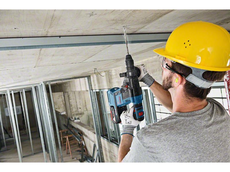 Akumulatorsko vrtalno kladivo s sistemom SDS plus Bosch GBH 18V-26 F, 18 V, 2.6 J, 4-26 mm, 0611910003