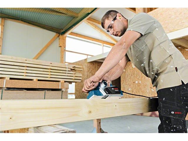 Enoročni oblič Bosch GHO 26-82 D, Moč: 710W, Širina rezila: 82mm, Teža: 2.6kg, 06015A4301