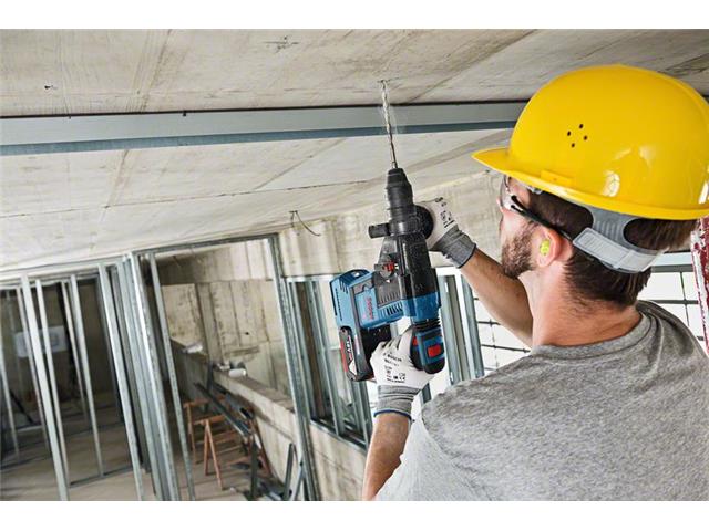 Akumulatorsko vrtalno kladivo s sistemom SDS plus Bosch GBH 18V-26 F, 18 V, 2.6 J, 4-26 mm, 0611910003